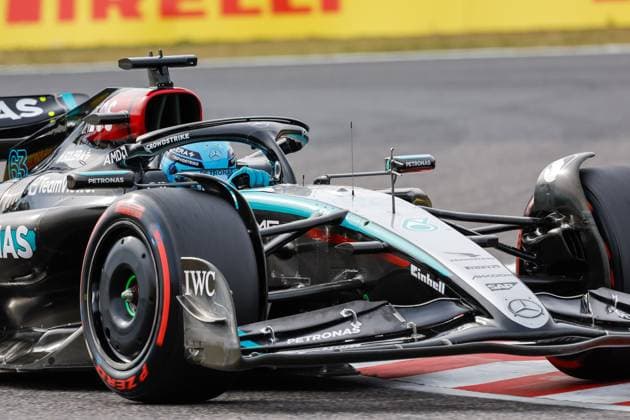 63 RUSSELL George (gbr), Mercedes AMG F1 Team W15, action during the Formula 1 MSC Cruises Japanese Grand Prix 2024, 4th round of the 2024 Formula One World Championship, WM, Weltmeisterschaft from April 5 to 7, 2024 on the Suzuka International Racing Course, in Suzuka, Japan - F1 - JAPANESE GRAND PRIX 2024 DPPI Panoramic  240406_R04_GIAPPONE__LF34963