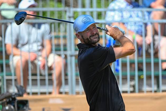 SAN ANTONIO, TX - APRIL 05: Nicholas Lindheim (USA) watches his tee shot on 17 during Rd2 of the Valero Texas Open at TPC San Antonio (Oaks Course) on April 5, 2024, in San Antonio, Texas. (Photo by Ken Murray Icon Sportswire) GOLF: APR 05 PGA, Golf Herren Valero Texas Open EDITORIAL USE ONLY Icon2404050502