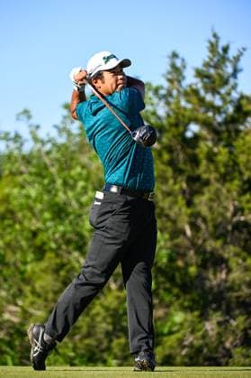 SAN ANTONIO, TX - APRIL 05: Hideki Matsuyama (JPN) watches his tee shot on 15 during Rd2 of the Valero Texas Open at TPC San Antonio (Oaks Course) on April 5, 2024, in San Antonio, Texas. (Photo by Ken Murray Icon Sportswire) GOLF: APR 05 PGA, Golf Herren Valero Texas Open EDITORIAL USE ONLY Icon2404050622