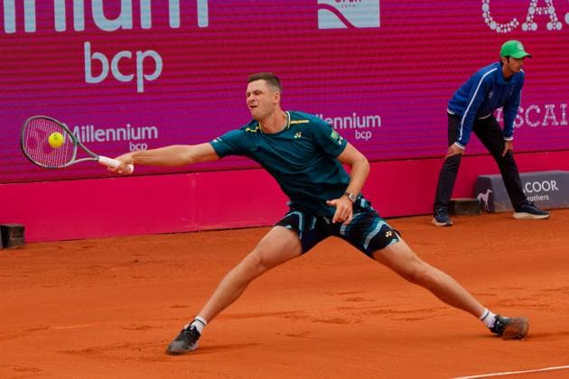 Estoril, Portugal, April 06 2024: Hubert Hurkacz (Poland) in action during the Millennium Estoril Open match between Cristian Garin (Chile) and Hubert Hurkacz (Poland) at Clube de Tenis do Estoril in Estoril, Portugal. (Pedro Porru SPP) Copyright: xPedroxPorrux xSPPx spp-en-PePoSp-4F8A1355