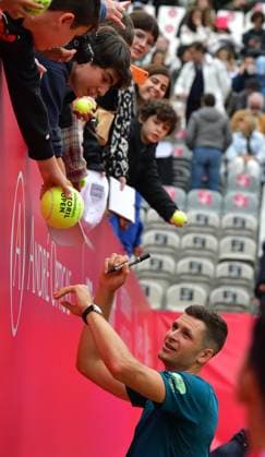 Hubert Hurkacz (Polen) erreicht bei den Estoril Open in Portugal das Finale Estoril Open, Portugal, 6. April 2024 - Hubert Hurkacz (Polen) erreicht bei den Estoril Open in Portugal erstmals das Finale eines internationalen Sandplatzturniers durch einen 6:3, 3:6 und 6:3-Erfolg über den Chilenen Cristian Garin. Estoril Estoril Tennis Club Lisbon Portugal