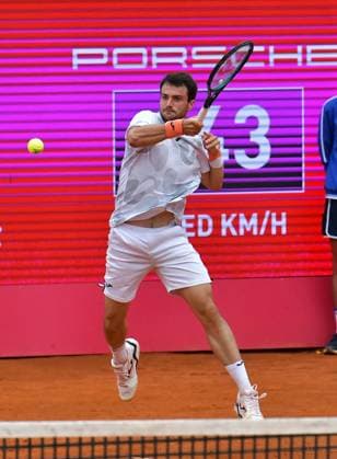 Pedro Martinez (Spanien) in seinem Halbfinale bei den Estoril Open in Portugal Estoril Open, Portugal, 6. April 2024 - Pedro Martinez (Spanien) in seinem Halbfinale bei den Estoril Open in Portugal gegen den Norweger Casper Ruud (nicht im Bild) Estoril Estoril Tennis Club Lisbon Portugal