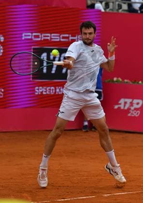 Pedro Martinez (Spanien) in seinem Halbfinale bei den Estoril Open in Portugal Estoril Open, Portugal, 6. April 2024 - Pedro Martinez (Spanien) in seinem Halbfinale bei den Estoril Open in Portugal gegen den Norweger Casper Ruud (nicht im Bild) Estoril Estoril Tennis Club Lisbon Portugal