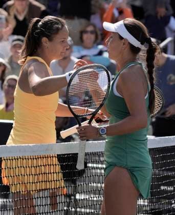 April 6, 2024: Daria Kasatkina (RUS) defeated Jessica Pegula (USA) at the Credit One Charleston Open being played at Family Circle Tennis Center in Charleston, South Carolina USA Ã‚ Tennisclix Cal Media Charleston USA - ZUMAc04_ 20240406_zma_c04_008 Copyright: xLesliexBillmanx