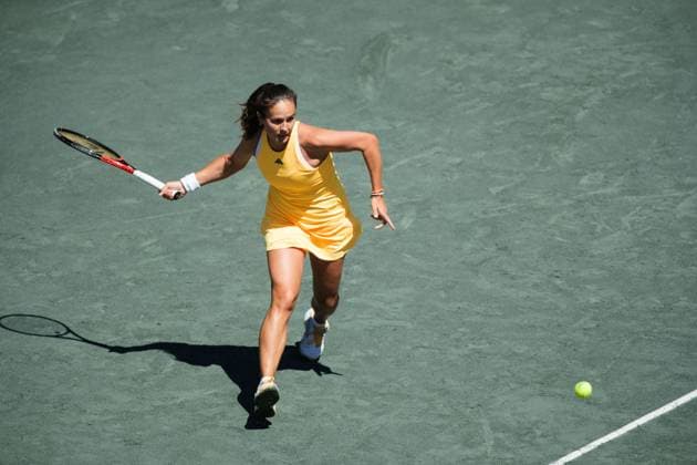 April 6, 2024, Charleston, South Carolina, USA: (4) DARIA KASATKINA hits the ball during her semi finals match against (1) JESSICA PEGULA of the USA eventually winning and moving on to the finals on Sunday at the WTA, Tennis Damen 500 Series Credit One Charleston Open Charleston USA - ZUMAv134 20240406_zsp_v134_009 Copyright: xMaxwellxVittoriox