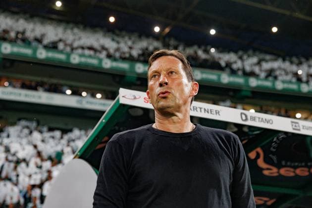 Roger Schmidt during Liga Portugal game between Sporting CP and SL Benfica at Estadio Jose Alvalade, Lisbon, Portugal. (Maciej Rogowski) Lisbon Estadio Jose Alvalade Portugal Copyright: xMaciejxRogowskix scpslb-06042024-2