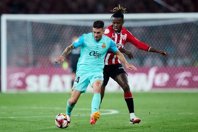 Athletic Club v RCD Mallorca - Copa del Rey Final Dani Rodriguez of RCD Mallorca duels for the ball with Inigo Nico Williams of Athletic Club during the Copa del Rey Final match between Athletic Club and RCD Mallorca at Estadio de La Cartuja on April 6, 2024, in Sevilla, Spain. Sevilla Estadio de La Cartuja Andalucia Spain _F2A8820 Copyright: xRicardoxLarreinax