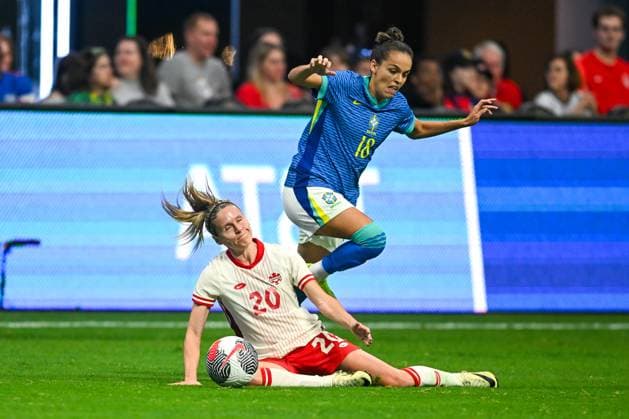 ATLANTA, GA Ã APRIL 06: Canada forward Cloe Lacasse (20) is fouled by Brazil forward Gabi Portilho (18) during the SheBelieves Cup match between Brazil and Canada on April 06, 2024 at Mercedes-Benz Stadium in Atlanta, GA. (Photo by Rich von Biberstein Icon Sportswire) SOCCER: APR 06 Women s SheBelieves Cup - Brazil vs Canada EDITORIAL USE ONLY Icon240405014