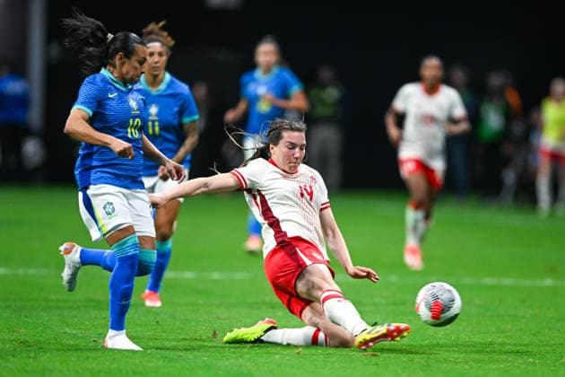 ATLANTA, GA Ã APRIL 06: Canada defender Vanessa Gilles (14) defends during the SheBelieves Cup match between Brazil and Canada on April 06, 2024 at Mercedes-Benz Stadium in Atlanta, GA. (Photo by Rich von Biberstein Icon Sportswire) SOCCER: APR 06 Women s SheBelieves Cup - Brazil vs Canada EDITORIAL USE ONLY Icon240405027