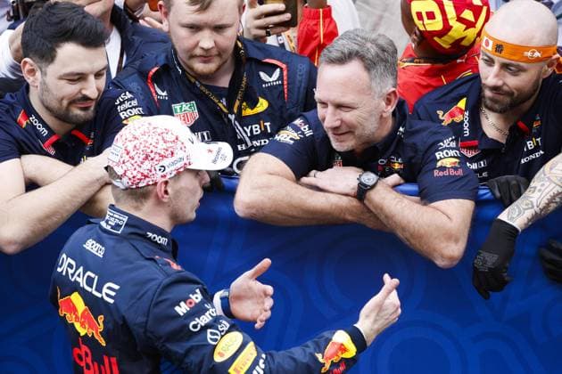HORNER Christian (gbr), Team Principal of Red Bull Racing, portrait and VERSTAPPEN Max (ned), Red Bull Racing RB20, portrait during the Formula 1 MSC Cruises Japanese Grand Prix 2024, 4th round of the 2024 Formula One World Championship, WM, Weltmeisterschaft from April 5 to 7, 2024 on the Suzuka International Racing Course, in Suzuka, Japan - F1 - JAPANESE GRAND PRIX 2024 DPPI Panoramic  240407_R04_GIAPPONE__LF36076