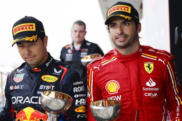 SAINZ Carlos (spa), Scuderia Ferrari SF-24, portrait PEREZ Sergio (mex), Red Bull Racing RB20, portrait during the Formula 1 MSC Cruises Japanese Grand Prix 2024, 4th round of the 2024 Formula One World Championship, WM, Weltmeisterschaft from April 5 to 7, 2024 on the Suzuka International Racing Course, in Suzuka, Japan - F1 - JAPANESE GRAND PRIX 2024 DPPI Panoramic  240407_R04_GIAPPONE__LF36265