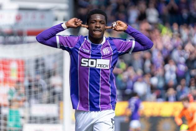 Jubel nach dem Tor zum 2:0 durch Christan Conteh (VfL Osnabrueck, 17) GER, VfL Osnabrueck vs. SpVgg Greuther Fuerth, Fußball, 2. Bundesliga, 28. Spieltag, Spielzeit 2023 2024, 07.04.2024 DFL REGULATIONS PROHIBIT ANY USE OF PHOTOGRAPHS AS IMAGE SEQUENCES AND OR QUASI-VIDEO VfL Osnabrueck vs. SpVgg Greuther Fuerth, Fußball, 2. Bundesliga, 28. Spieltag, Spielzeit 2023 2024, 07.04.2024 Osnabrueck