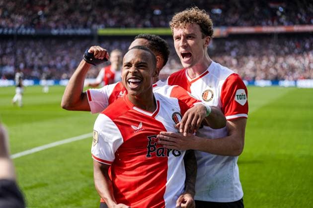 Sport Themen der Woche KW14 Sport Bilder des Tages Eredivisie: Feyenoord v Ajax Rotterdam - Igor Paixao of Feyenoord celebrates the 6-0 during the Eredivisie match between Feyenoord v Ajax at Stadion Feijenoord De Kuip on 7 April 2024 in Rotterdam, The Netherlands. Copyright: xTomxBodex