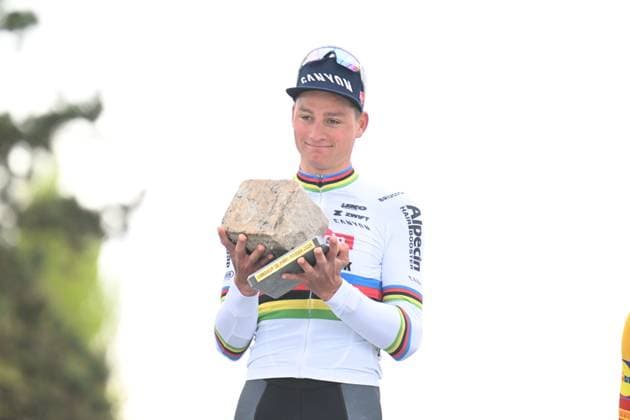 Bilder des Jahres 2024, Sport 04 April Sport Themen der Woche KW14 Sport Bilder des Tages 07-04-2024 Paris - Roubaix; 2024, Alpecin - Deceuninck; Van Der Poel, Mathieu; Roubaix; 