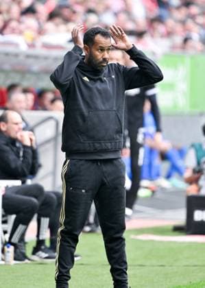 Sport Themen der Woche KW14 Sport Bilder des Tages Trainer Daniel Thioune (Fortuna Duesseldorf)g 07.04.2024, Fussball 2. Bundesliga, 28. Spieltag, Saison 2023 2024 Fortuna Düsseldorf - Eintracht Braunschweig 2:0 Düsseldorf Nordrhein Westfalen Deutschland *** Coach Daniel Thioune Fortuna Duesseldorf g 07 04 2024, Soccer 2 Bundesliga, 28 Matchday, Season 2023 2024 Fortuna Duesseldorf Eintracht Braunschweig 2 0 Duesseldorf North Rhine-Westphalia Germany Team2