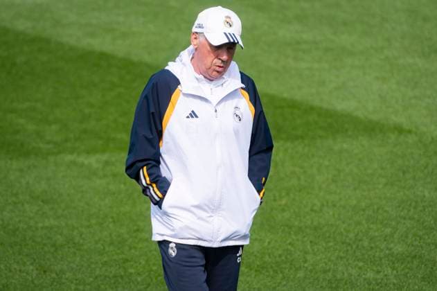 Uefa Champions League 2024: Real Madrid press conference, PK, Pressekonferenz match against Manchester City Carlo Ancelotti, coach of Real Madrid, seen during the training of Real Madrid the day before the quarter-final first leg football match of Champions League against Manchester City at Ciudad Real Madrid in Valdebebas, Madrid. Valdebebas Ciudad Real Madrid Madrid Spain Copyright: xAlbertoxGardinx AGardin_20240408_RealMadrid_ManCity_training_11