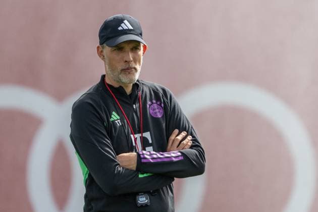 Cheftrainer Thomas Tuchel (FC Bayern Muenchen), Abschlusstraining vor dem UEFA Champions League-Spiel gegen den FC Arsenal, Saison 2023 2024 an der Saebener Strasse. 08.04.2024 DFB regulations prohibit any use of photographs as image sequences and or quasi-video Muenchen Bayern Deutschland