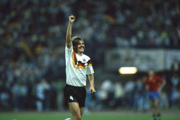 Juergen KOHLER, Jürgen, GER, Jubel, jubeln, Freude, cheers, Schlussjubel, Deutschland (GER) - Spanien (ESP) 2:0 Fussball EM EURO 1988 in Deutschland, 17.06.1988 im Muenchener Olympiastadion Â