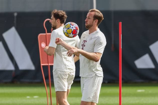 Harry Kane (FC Bayern Muenchen, 09) nimmt Ball mit der Brust an, Abschlusstraining, FC Bayern Muenchen, Fussball, UEFA Champions League, Viertelfinale Hinspiel, Saison 23 24, 08.04.2024, Abschlusstraining, FC Bayern Muenchen, Fussball, UEFA Champions League, Viertelfinale Hinspiel, Saison 23 24, 08.04.2024 Muenchen Copyright: xEibner-Pressefoto JennixMaulx EP_JML