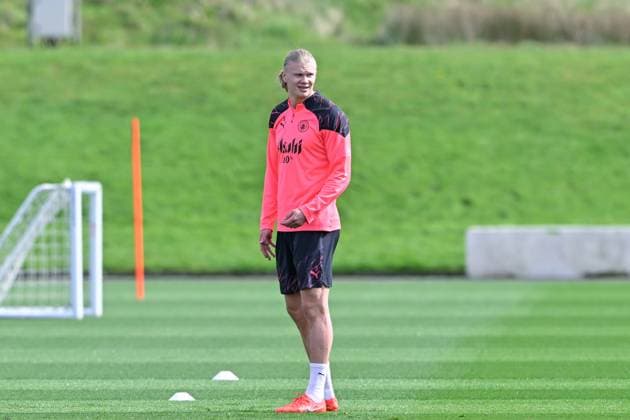 Manchester City Champions League training session Erling Haaland of Manchester City, during the Manchester City champions League training session ahead of the Real Madrid game at Etihad Stadium, Manchester, United Kingdom, 8th April 2024 (Photo by Cody Froggatt News Images) Manchester Etihad Stadium Manchester United, ManU Kingdom Copyright: xCodyxFroggatt NewsxImagesx