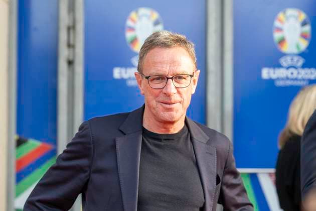 Fussball: EM-Workshop, Europameisterschaft, Treffen der Nationaltrainer am 08.04.2024 im Staendehaus in Duesseldorf. Ralf Rangnick (Oesterreich, Nationaltrainer) vor dem Eingang. Foto: Kirchner-Media TH Copyright: xKirchner-Media THx