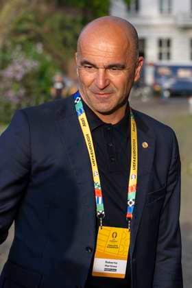 Fussball: EM-Workshop, Europameisterschaft, Treffen der Nationaltrainer am 08.04.2024 im Staendehaus in Duesseldorf. Roberto Martinez (Portugal, Nationaltrainer) auf dem Weg in das Gebaeude. Foto: Kirchner-Media TH Copyright: xKirchner-Media THx