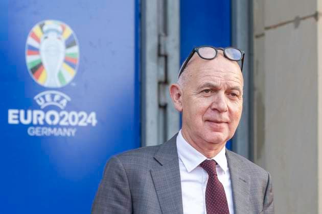 Fussball: EM-Workshop, Europameisterschaft, Treffen der Nationaltrainer am 08.04.2024 im Staendehaus in Duesseldorf. Bernd Neuendorf (DFB, Praesident) ist locker vor der Veranstaltung. Foto: Kirchner-Media TH Copyright: xKirchner-Media THx