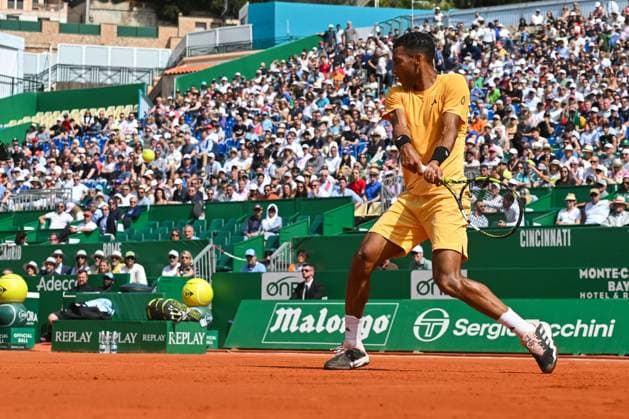 Rolex Monte-Carlo Masters - Day Three MONTE-CARLO, MONACO - APRIL 8: Felix Auger-Aliassime of Canada in action against Luca Nardi of Italy during day three of the Rolex Monte-Carlo Masters at Monte-Carlo Country Club on April 8, 2024 in Monte-Carlo, Monaco. (Photo by Andy Astfalck) Copyright: xBEAUTIFULxSPORTS Astfalckx