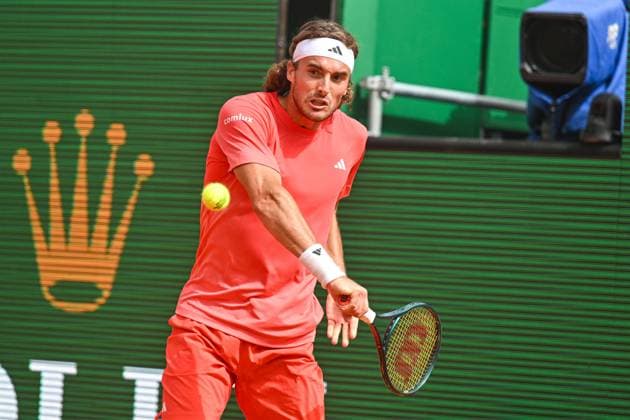 Rolex Monte-Carlo Masters - Day Three MONTE-CARLO, MONACO - APRIL 8: Stefanos Tsitsipas of Greece in action against Laslo Djere of Serbia during day three of the Rolex Monte-Carlo Masters at Monte-Carlo Country Club on April 8, 2024 in Monte-Carlo, Monaco. (Photo by Andy Astfalck) Copyright: xBEAUTIFULxSPORTS Astfalckx