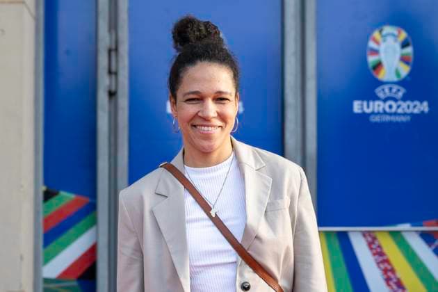 Fussball: EM-Workshop, Europameisterschaft, Treffen der Nationaltrainer am 08.04.2024 im Staendehaus in Duesseldorf. Celia Sasic (DFB Integrationsbotschafterin) vor dem Gebaeude. Foto: Kirchner-Media TH Copyright: xKirchner-Media THx