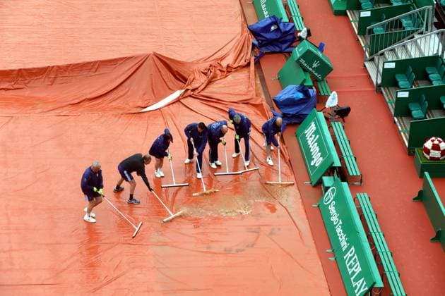 Monte-Carlo Rolex Master Tennis PHOTOPQR NICE MATIN Cyril Dodergny ; Roquebrune-cap-martin ; 09 04 2024 ; Roquebrune-cap-martin le 09 04 2024 - Monte-Carlo Country Club - Monte-Carlo Rolex Master 1000 Tennis - 2eme tour - Stan WAWRINKA vs Alex DE MINAUR April 9th 2024. Monte-Carlo Rolex Masters under the rain Roquebrune-cap-martin France  Copyright: xPHOTOPQR NICExMATIN MAXPPPxCyrilxDodergnyx 20240409NIM8886 20240409NIM8886