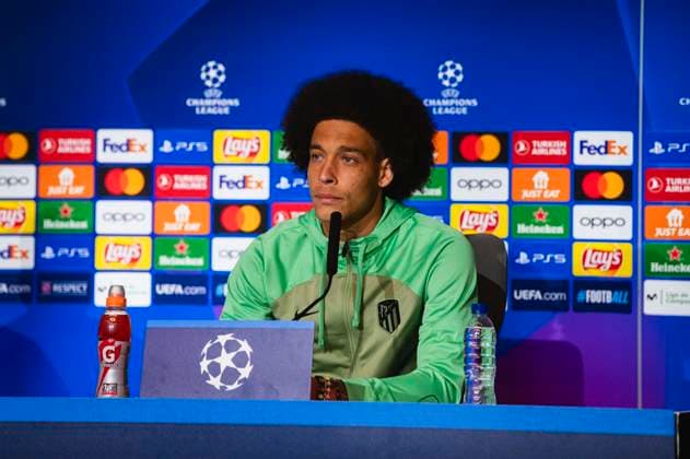Uefa Champions League 2024: Atletico Madrid press conference, PK, Pressekonferenz match against Borussia Dortmund Axel Witsel of Atletico Madrid speaks during the press conference a day before the quarter-final first leg football match of Champions League against Borussia Dortmund at Civitas Metropolitano stadium in Madrid. Madrid Estadio Civitas Metropolitano Madrid Spain Copyright: xAlbertoxGardinx AGardin_20240409_football_Champions_League_Atletico_Madrid_training_PC_6