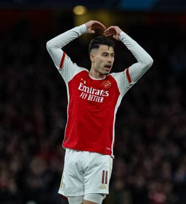 Football - UEFA Champions League - Quarter-Final 1st Leg - Arsenal FC v FC Bayern Munich LONDON, ENGLAND - Tuesday, April 9, 2024: Arsenal s Gabriel Martinelli gees up the crowd during the UEFA Champions League Quarter-Final 1st Leg game between Arsenal FC and FC Bayern Munich at the Emirates Stadium. (Photo by David Rawcliffe Propaganda) LONDON Emirates Stadium GREATER LONDON ENGLAND  Copyright: xDavidxRawcliffex P2024-04-09-Arsenal_Bayern_Munich-5