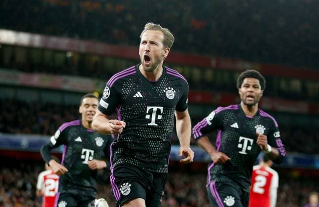 Sport Bilder des Tages Harry Kane of Bayern Munich celebrates after scoring his team s 2nd goal from the penalty spot Arsenal v Bayern Munich, UEFA Champions League 1 4 Final 1st Leg, Emirates Stadium, Highbury, London, UK - 09 04 2024 Editorial use only  Copyright: xMattxImpey Shutterstockx 14426976u