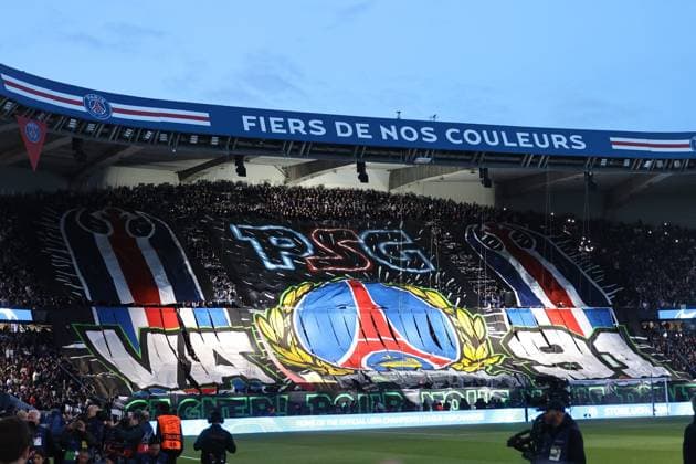 Psg - Barcelone PHOTOPQR LE PARISIEN Fred Dugit ; Paris ; 10 04 2024 ; Parc des princes (Paris XVIe), le 10 avril 2024 1 4 de finale aller de ligue des champions Psg - Barcelone tifo _ supporters Photo LP Fred Dugit -- -- 04 10 2024 ; PARIS ; FRANCE PARIS UEFA CHAMPIONS LEAGUE : PARIS SG VS FC Barcelona, Barca