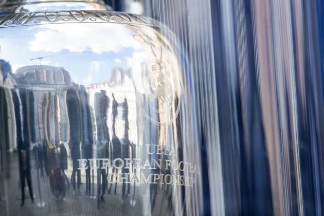 EURO2024 Trophy Tour; Düsseldorf, Marktplatz am Rathaus, 10.04.2024 der Pokal von Europa Meisterschaft, EURO2024 EURO2024 Trophy Tour; Düsseldorf, Marktplatz am Rathaus, 10.04.2024 Copyright: xBEAUTIFULxSPORTS Buriakovx
