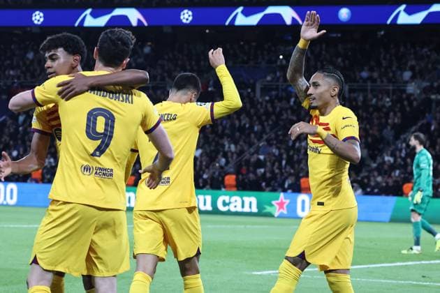 Psg - Barcelone PHOTOPQR LE PARISIEN Fred Dugit ; Paris ; 10 04 2024 ; Parc des princes (Paris XVIe), le 10 avril 2024 1 4 de finale aller de ligue des champions Psg - Barcelone but Raphinha Photo LP Fred Dugit --- 04 10 2024 ; PARIS ; FRANCE PARIS UEFA CHAMPIONS LEAGUE : PARIS SG VS FC Barcelona, Barca