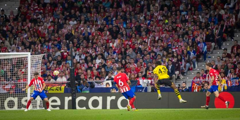 Madrid Spain. 10th Apr 2024. Große Chance für Jamie Bynoe-Gittens (BVB) Atletico Madrid - Borussia Dortmund 10.04.2024