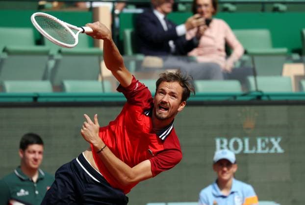 ROLEX MONTE-CARLO MASTERS HUITIEMES PHOTOPQR NICE MATIN Jean François Ottonello ; Roquebrune-Cap-Martin ; 11 04 2024 ; ROLEX MONTE-CARLO MASTERS HUITIEMES - Karen Khachanov (RUS en blanc-vert) vs Daniil Medvedev (RUS en rouge) Roquebrune-Cap-Martin France  Copyright: xPHOTOPQR NICExMATIN MAXPPPxJeanxFrançoisxOttonellox 20240411NIM2584 20240411NIM2584