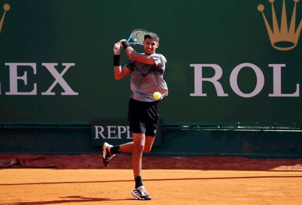 ROLEX MONTE-CARLO MASTERS HUITIEMES PHOTOPQR NICE MATIN Jean François Ottonello ; Roquebrune-Cap-Martin ; 11 04 2024 ; ROLEX MONTE-CARLO MASTERS HUITIEMES - Alex De Minaur (AUS en bleu) vs Alexei Popyrin (AUS en gris) Roquebrune-Cap-Martin France  Copyright: xPHOTOPQR NICExMATIN MAXPPPxJeanxFrançoisxOttonellox 20240411NIM2608 20240411NIM2608