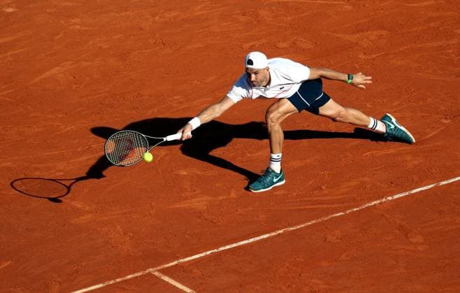 ROLEX MONTE-CARLO MASTERS HUITIEMES PHOTOPQR NICE MATIN Jean François Ottonello ; Roquebrune-Cap-Martin ; 11 04 2024 ; ROLEX MONTE-CARLO MASTERS HUITIEMES - Holger Rune (DEN en jaune) vs Grigor Dimitrov (BUL en blanc)