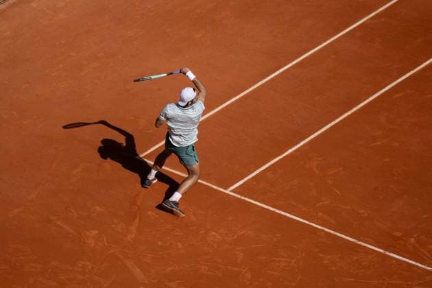 Rolex Monte-Carlo Masters - Day Five MONTE-CARLO, MONACO - APRIL 11: Lorenzo Musetti of Italy in action against Novak Djokovic of Serbia during their third round match on day six of the Rolex Monte-Carlo Masters at Monte-Carlo Country Club on April 11, 2024 in Monte-Carlo, Monaco. (Photo by Andy Astfalck) Copyright: xBEAUTIFULxSPORTS Astfalckx
