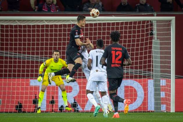UEFA Europa League, Bayer 04 Leverkusen vs. West Ham United, 11.04.2024 Leverkusen, Germany - April 11: Patrick Schick (Bayer 04 Leverkusen, 14) with a header during the UEFA Europa Leeague quarter finals between UEFA Europa League, Bayer 04 Leverkusen vs. West Ham United at BayArena on April 11, 2024 in Leverkusen, Germany. DFL REGULATIONS PROHIBIT ANY USE OF PHOTOGRAPHS AS IMAGE SEQUENCES AND OR QUASI-VIDEO. Copyright: xBEAUTIFULxSPORTS AxelxKohringx