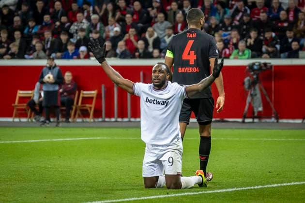 UEFA Europa League, Bayer 04 Leverkusen vs. West Ham United, 11.04.2024 Leverkusen, Germany - April 11: Michail Antonio (West Ham United, 9) asks for a penalty during the UEFA Europa Leeague quarter finals between UEFA Europa League, Bayer 04 Leverkusen vs. West Ham United at BayArena on April 11, 2024 in Leverkusen, Germany. DFL REGULATIONS PROHIBIT ANY USE OF PHOTOGRAPHS AS IMAGE SEQUENCES AND OR QUASI-VIDEO. Copyright: xBEAUTIFULxSPORTS AxelxKohringx