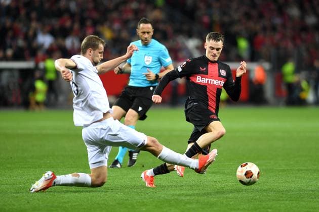11.04.2024, Leverkusen, Germany, BayARENA, Bayer Leverkusen vs West Ham United - UEFA Europa League 2023 2024 - Quarter-finals First Leg, Tomas Soucek (West Ham United) und Florian Wirtz (Bayer 04 Leverkusen) im Zweikampf (Foto Ralf Treese) Leverkusen BayARENA North Rhine-Westphalia Germany