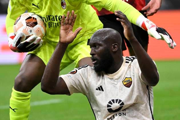 Romelu Lukaku of AS Roma reacts during the Europa League football match between AC Milan and AS Roma at San Siro stadium in Milano (Italy), April 11th, 2024. AndreaxStaccioli