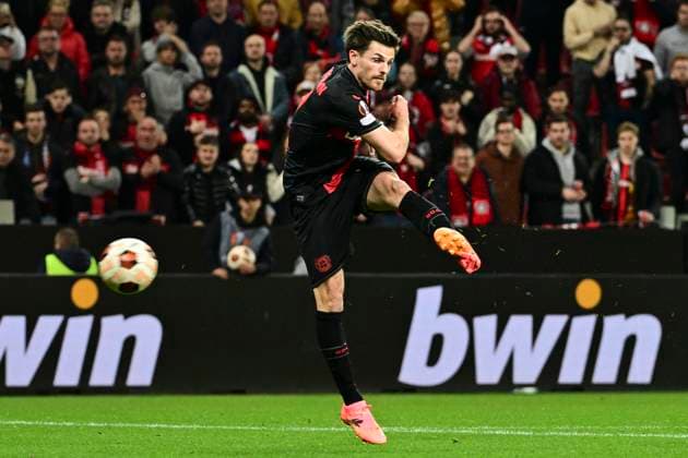 Tor zum 1:0 durch Jonas Hofmann 7 (Bayer 04 Leverkusen), Bayer Leverkusen vs. West Ham United, Fussball, Europa League, Viertelfinale, Hinspiel, 11.04.2024 Leverkusen Nordrhein-Westfalen Deutschland