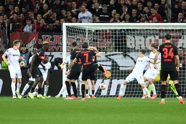 11.04.2024, Leverkusen, Germany, BayARENA, Bayer Leverkusen vs West Ham United - UEFA Europa League 2023 2024 - Quarter-finals First Leg, Jonas Hofmann (Bayer 04 Leverkusen) Tor zum 1:0 (Foto Ralf Treese) Leverkusen BayARENA North Rhine-Westphalia Germany