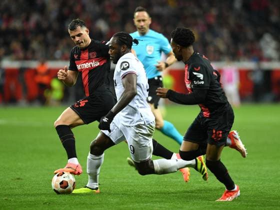 11.04.2024, Leverkusen, Germany, BayARENA, Bayer Leverkusen vs West Ham United - UEFA Europa League 2023 2024 - Quarter-finals First Leg, Granit Xhaka (Bayer 04 Leverkusen), Michail Antonio (West Ham United) und Nathan Tella (Bayer 04 Leverkusen) im Zweikampf (Foto Ralf Treese) Leverkusen BayARENA North Rhine-Westphalia Germany