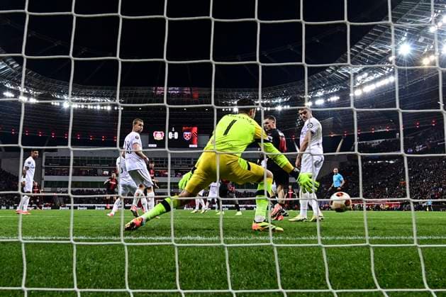 Tor zum 1:0 durch Jonas Hofmann 7 (Bayer 04 Leverkusen), Bayer Leverkusen vs. West Ham United, Fussball, Europa League, Viertelfinale, Hinspiel, 11.04.2024 Leverkusen Nordrhein-Westfalen Deutschland